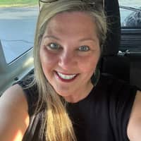 Sitter Profile Image: Carrie J.