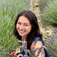 Sitter Profile Image: Deborah W.