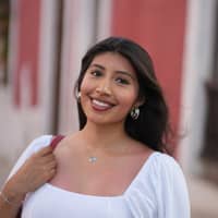 Sitter Profile Image: Natalia G.