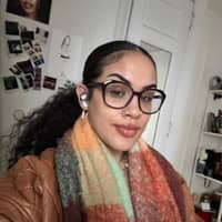 Sitter Profile Image: Xiomara G.