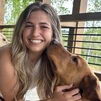 Sitter Profile Image: Chloe B.