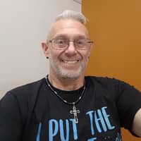 Sitter Profile Image: Dennis V.
