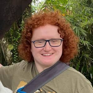 Sitter Profile Image: Isabel S.