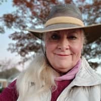 Sitter Profile Image: Suzanne F.