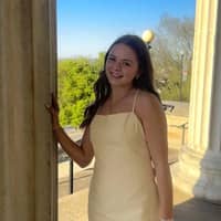 Sitter Profile Image: Ava K.