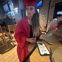 Sitter Profile Image: suvannah w.