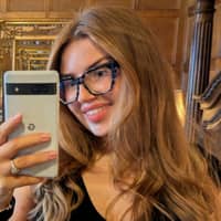 Sitter Profile Image: Freya C.