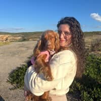 Sitter Profile Image: Beatriz S.