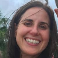 Sitter Profile Image: Laura N.