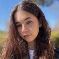 Sitter Profile Image: Anna F.