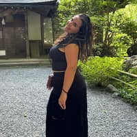 Sitter Profile Image: Georgina R.