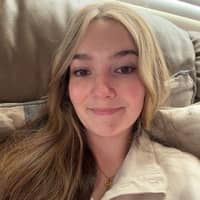 Sitter Profile Image: Shelby H.