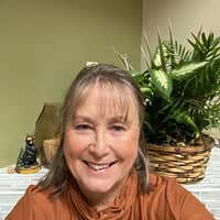 Sitter Profile Image: Lisa M.