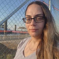 Sitter Profile Image: Lauren R.