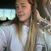 Sitter Profile Image: Laura H.