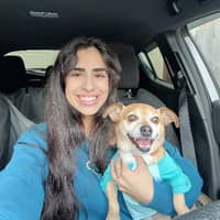 Sitter Profile Image: Leslie F.