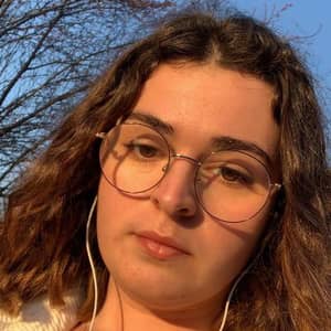 Sitter Profile Image: Melina M.