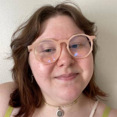 Sitter Profile Image: Darcy W.