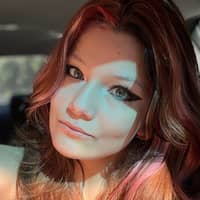 Sitter Profile Image: Isabella C.