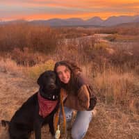 Sitter Profile Image: Leah H.