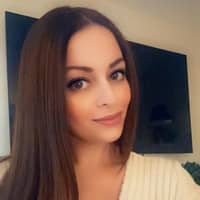 Sitter Profile Image: Victoria R.