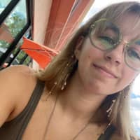 Sitter Profile Image: Caitlyn B.