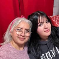 Sitter Profile Image: Lorena M.