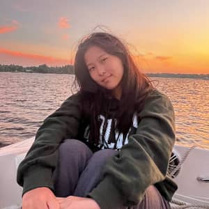 Sitter Profile Image: Ju-lie T.