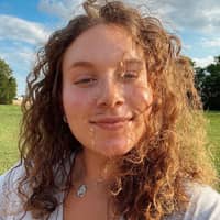 Sitter Profile Image: Haley H.