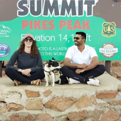 Sitter Profile Image: Jatin & Taylor S.