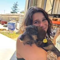 Sitter Profile Image: Julia R.