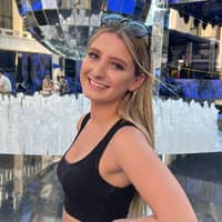 Sitter Profile Image: Samantha K.