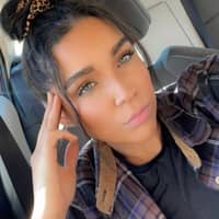 Sitter Profile Image: Shawna R.