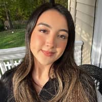 Sitter Profile Image: Alondra C.