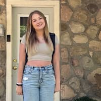 Sitter Profile Image: Olivia P.