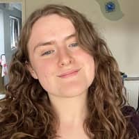 Sitter Profile Image: Niamh J.