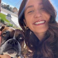 Sitter Profile Image: Abigail S.