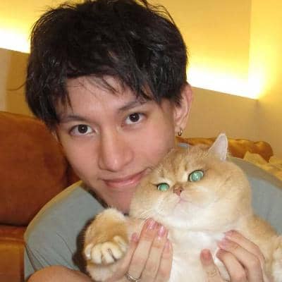 Sitter Profile Image: Xubo W.