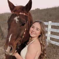 Sitter Profile Image: Isabella N.