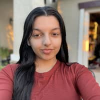 Sitter Profile Image: Sahnna N.