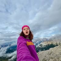 Sitter Profile Image: sariah b.