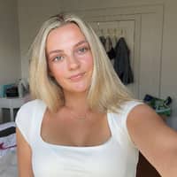 Sitter Profile Image: Emma T.