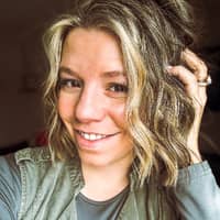 Sitter Profile Image: Julia B.