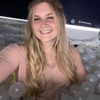 Sitter Profile Image: Leanna W.