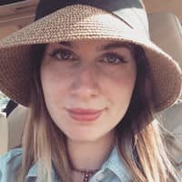 Sitter Profile Image: Laura B.