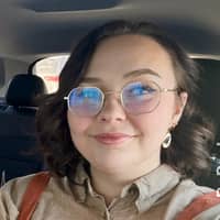 Sitter Profile Image: Deanna T.