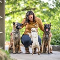 Sitter Profile Image: Emma H.