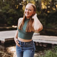 Sitter Profile Image: Taylor S.