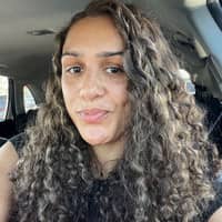 Sitter Profile Image: Isabel F.