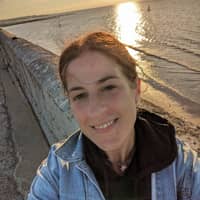 Sitter Profile Image: Gemma W.